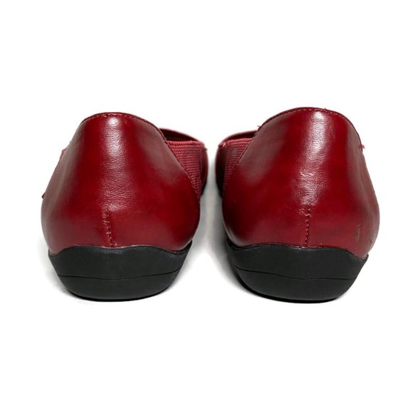 Hush Puppies Red Floral Flats - Picture 5 of 7